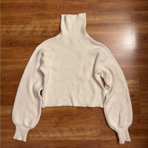 Francesca's Collections Sweaters - Francesca's Collections Blue Rain White Turtleneck Sweater